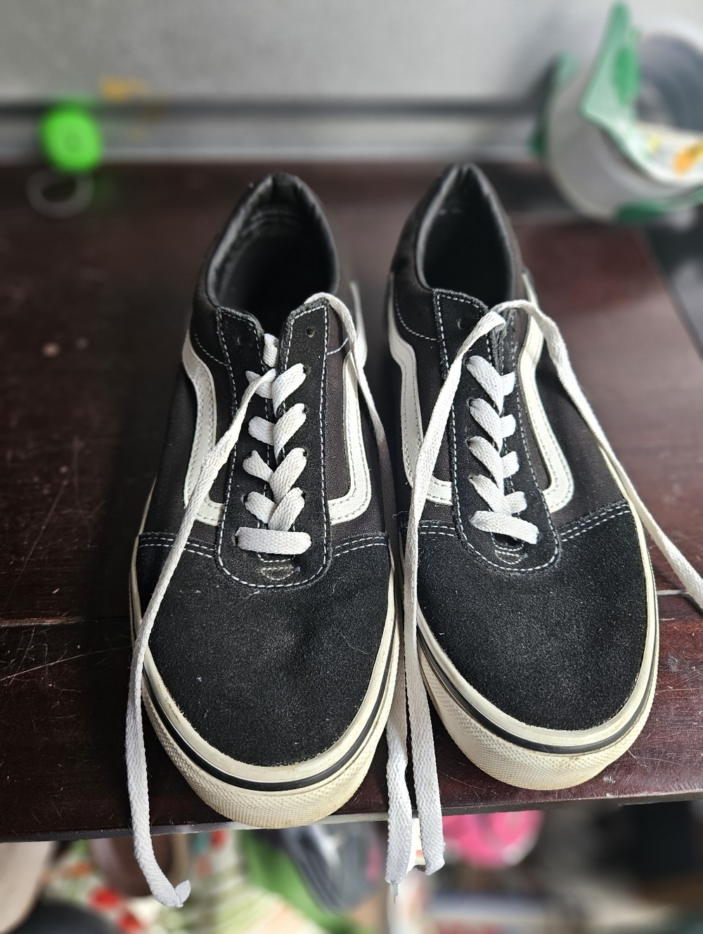 Vans Black/White Suede Skateboard Shoes Youth Size 6 Classic low Sneakers